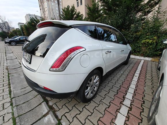 Sahibinden Lancia Delta 1.6 MJet Otomatik 2011l