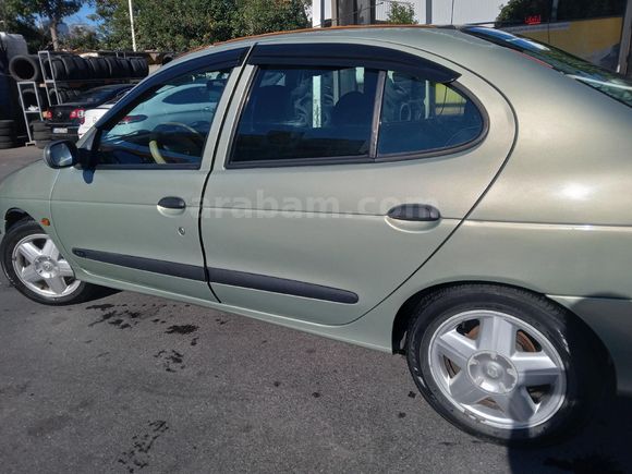 Sahibinden Renault Megane 1.6 RXT 2001 Model