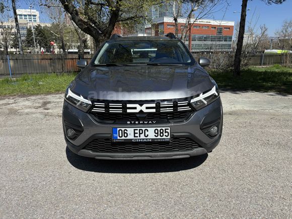 Sahibinden Dacia Sandero Stepway 1.0 Tce Expression 2024 Model  32.000 km Gri (metalik)