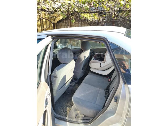 Ford Focus 1.6 Ghia 2001 Model Otomatik