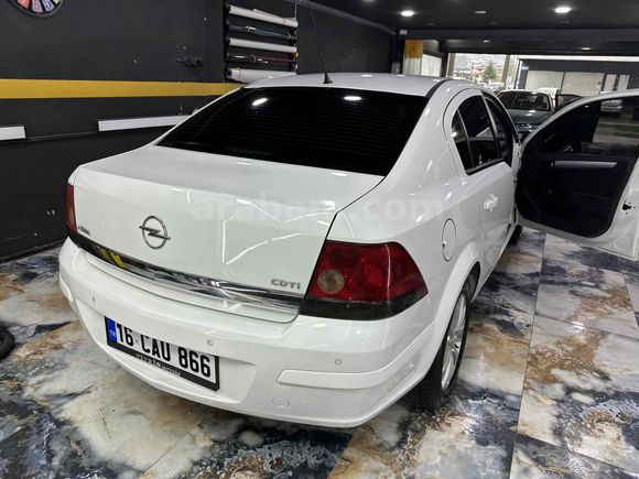 Sahibinden Opel Astra 1.3 CDTI Enjoy 111.Yıl 2012 Model  264.000 km Beyaz