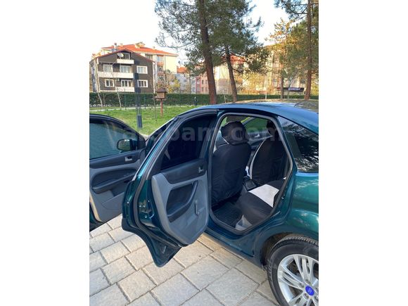 2009 MODEL FOCUS EMSALSİZ KM TRDE TEK RENK