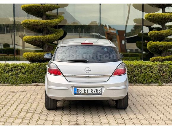 Galeriden Opel Astra 1.6 Essentia Konfor 2012 Model Manisa