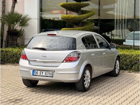 Galeriden Opel Astra 1.6 Essentia Konfor 2012 Model Manisa