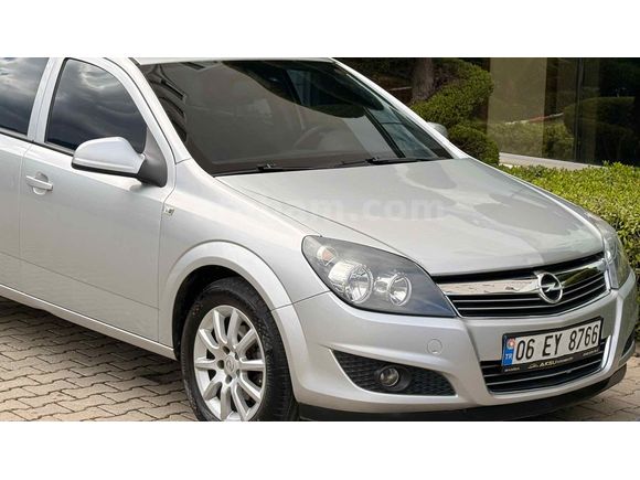 Galeriden Opel Astra 1.6 Essentia Konfor 2012 Model Manisa