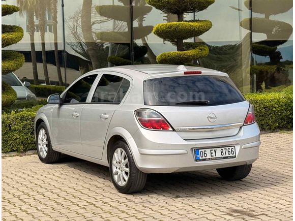Galeriden Opel Astra 1.6 Essentia Konfor 2012 Model Manisa