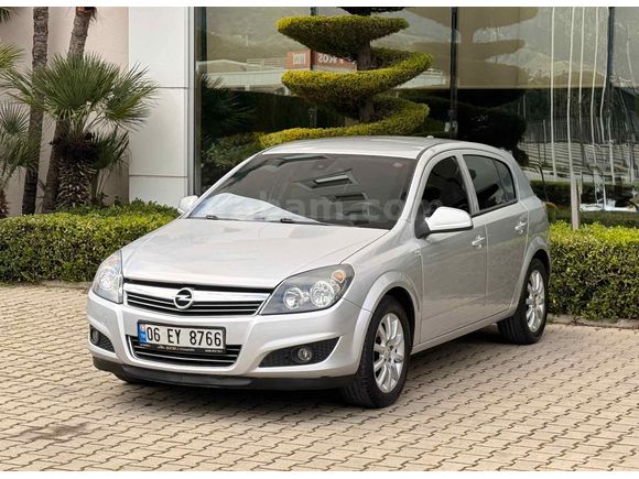 Galeriden Opel Astra 1.6 Essentia Konfor 2012 Model Manisa