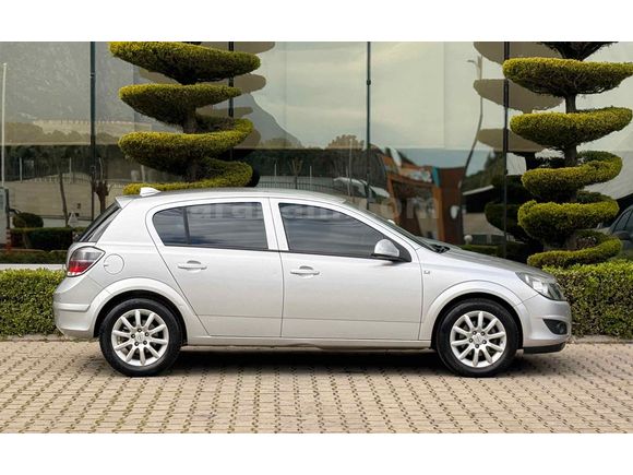 Galeriden Opel Astra 1.6 Essentia Konfor 2012 Model Manisa