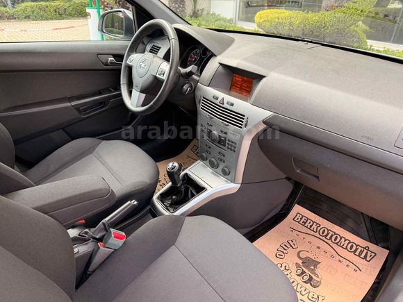 Galeriden Opel Astra 1.6 Essentia Konfor 2012 Model Manisa