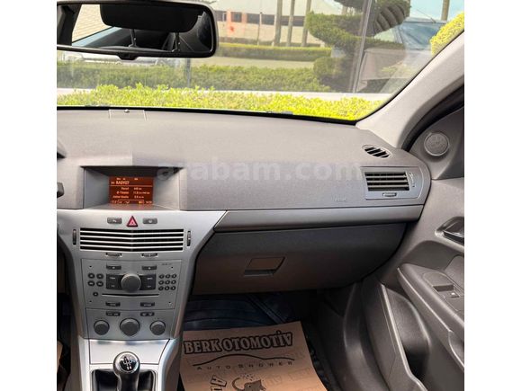 Galeriden Opel Astra 1.6 Essentia Konfor 2012 Model Manisa