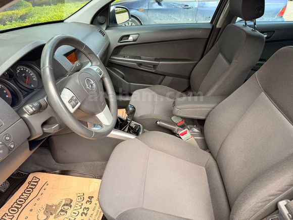 Galeriden Opel Astra 1.6 Essentia Konfor 2012 Model Manisa