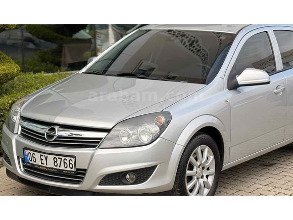Galeriden Opel Astra 1.6 Essentia Konfor 2012 Model Manisa