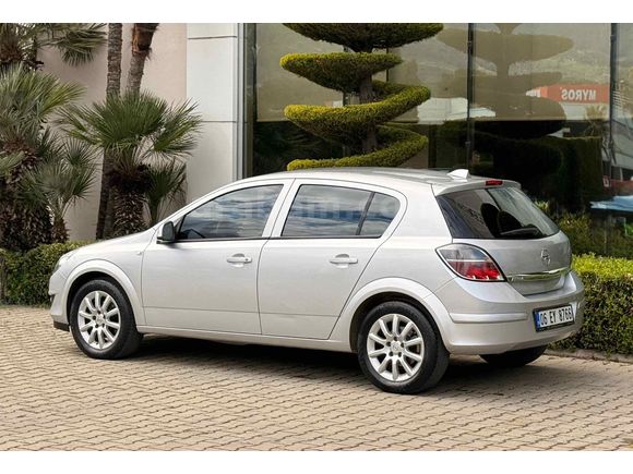 Galeriden Opel Astra 1.6 Essentia Konfor 2012 Model Manisa