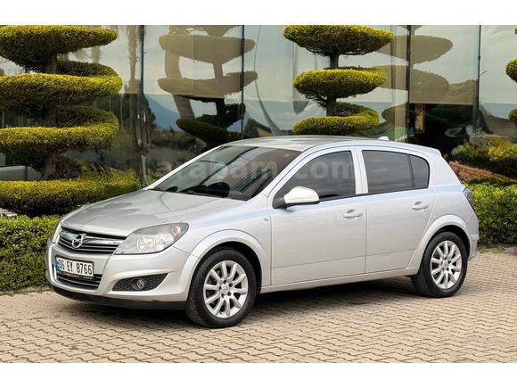 Galeriden Opel Astra 1.6 Essentia Konfor 2012 Model Manisa
