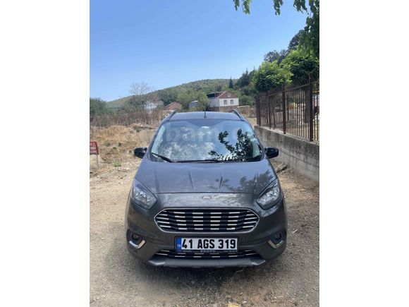 Sahibinden Ford Tourneo Courier 1.0 EcoBoost Titanium Plus 2023 Model 