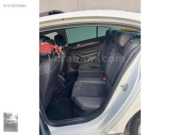 HATASIZ BOYASIZ 24 BİN KM R-LİNE PASSAT