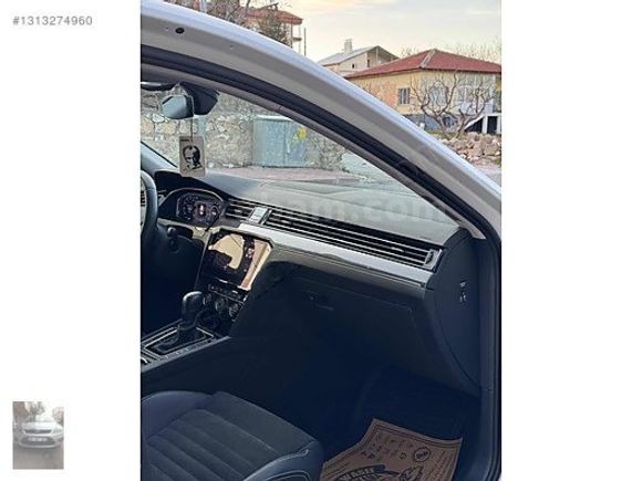HATASIZ BOYASIZ 24 BİN KM R-LİNE PASSAT