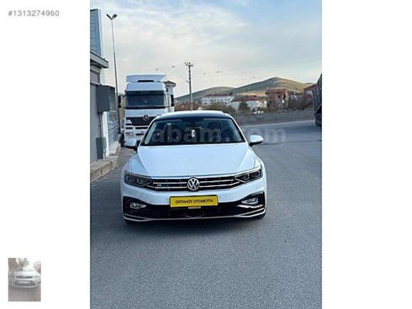 HATASIZ BOYASIZ 24 BİN KM R-LİNE PASSAT