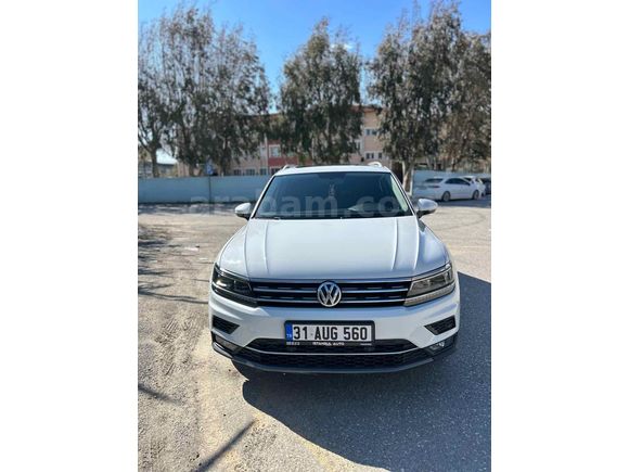 2018 MODEL HATASIZ 1,4 BENZİNLİ CAM TAVAN HAYALET EKRAN 120 BİN