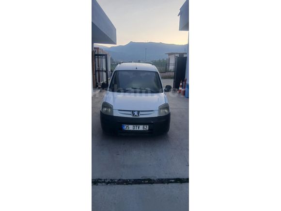 Sahibinden Peugeot Partner 2.0 HDI 2004 Model
