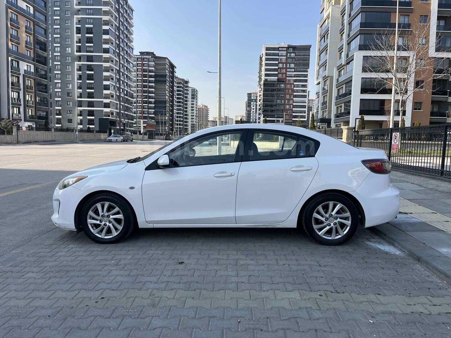 Sahibinden Mazda 3 1.6 Touring 2012 Model 3