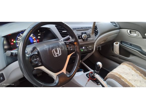 2012 model Honda Civic 1.6i VTEC Premium