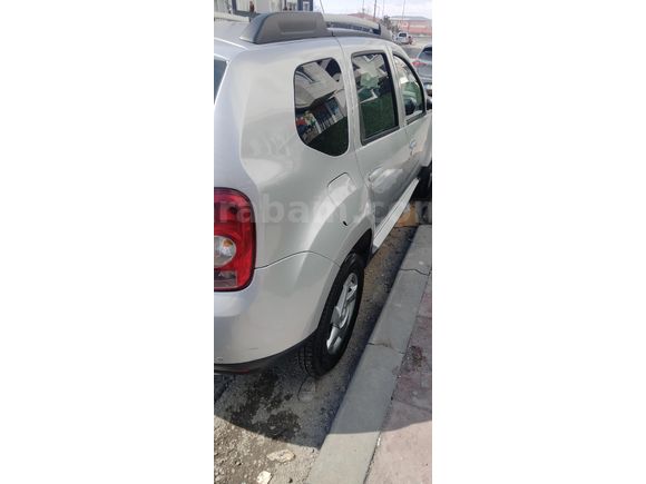 Sahibinden Dacia Duster 1.5 dCi Laureate 2012 Model  306.000 km Gri