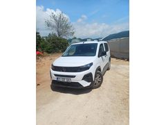 Sahibinden Peugeot Rifter 1.5 BlueHDI Allure 2025 Model