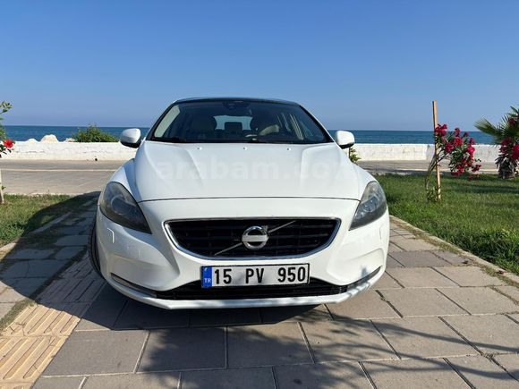 Sahibinden Volvo V40 1.6 D2 Advance 2013 Model