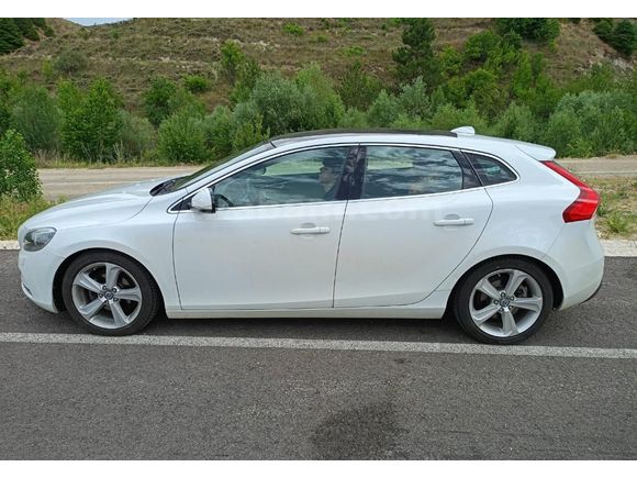 Sahibinden Volvo V40 1.6 D Advance 2013 Model