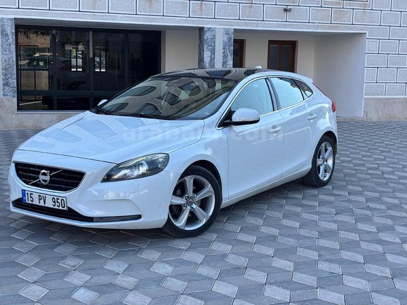 Sahibinden Volvo V40 1.6 D2 Advance 2013 Model