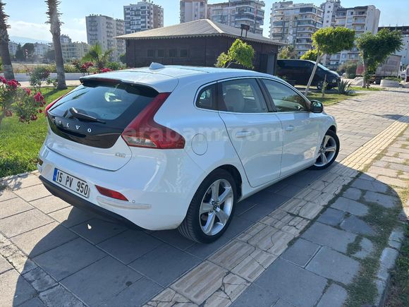 Sahibinden Volvo V40 1.6 D2 Advance 2013 Model