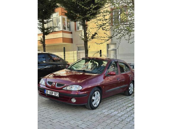 Sahibinden Renault Megane 1.6 RXT 2000 Model 