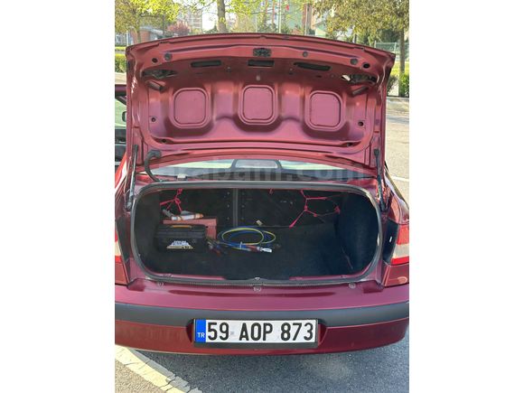 Sahibinden Renault Megane 1.6 RXT 2000 Model 