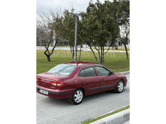 Sahibinden Renault Megane 1.6 RXT 2000 Model 