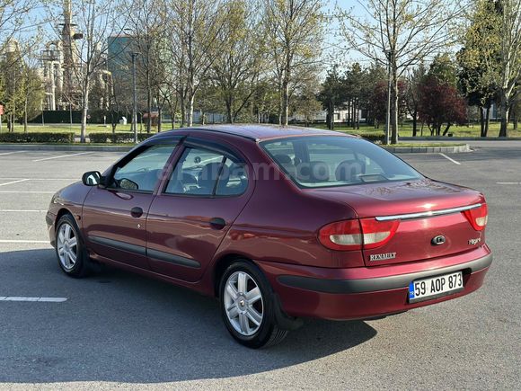 Sahibinden Renault Megane 1.6 RXT 2000 Model 