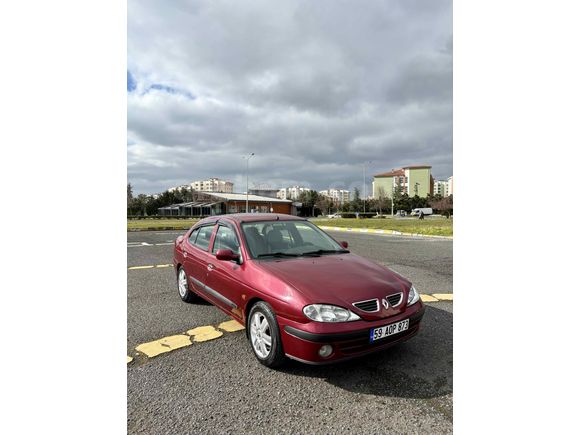 Sahibinden Renault Megane 1.6 RXT 2000 Model 