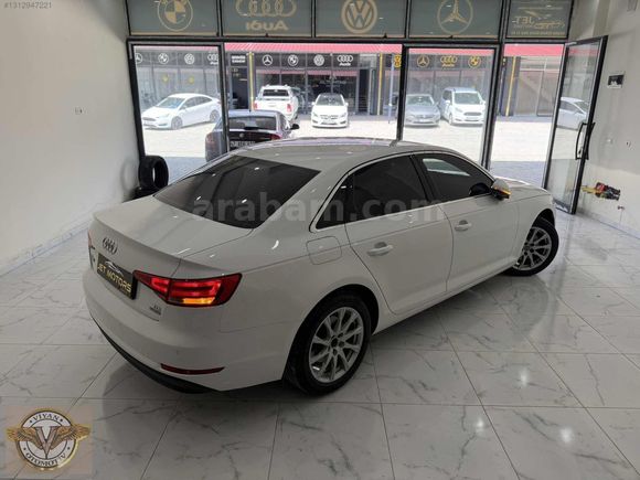 Audi a4 sedan 2.0 TDi Quattro Dynamic