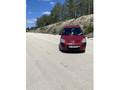 Sahibinden Peugeot  partner1.4 Trendy 2005 Model 