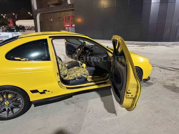 Sıfır muayene. Renault Megane 1.6 Coupe RXI 2000 Model 