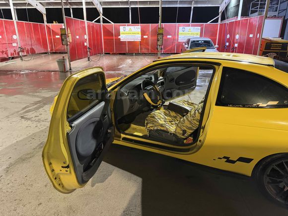 Sıfır muayene. Renault Megane 1.6 Coupe RXI 2000 Model 
