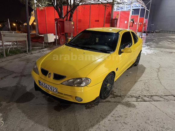 Sıfır muayene. Renault Megane 1.6 Coupe RXI 2000 Model 