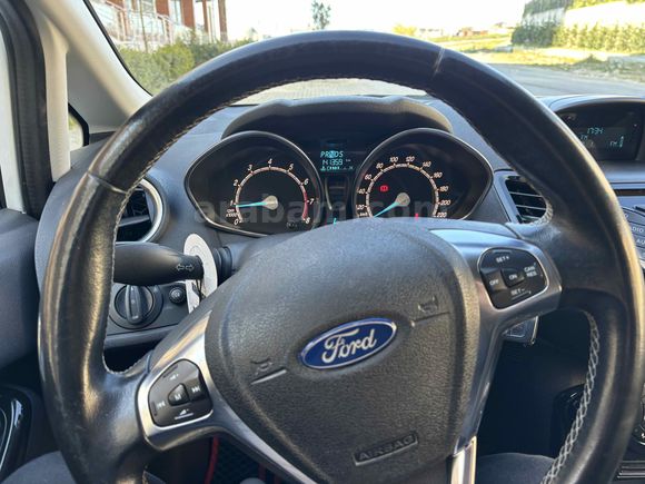 Sahibinden Ford Fiesta 1.6 Titanium 2016 Model 