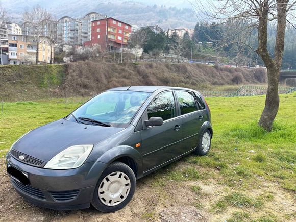Sahibinden Ford Fiesta 1.4 Comfort 2006 Model 