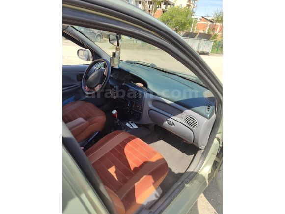 temiz aile arabası/ Renault Megane 1.6 RTE/ 2001 Model