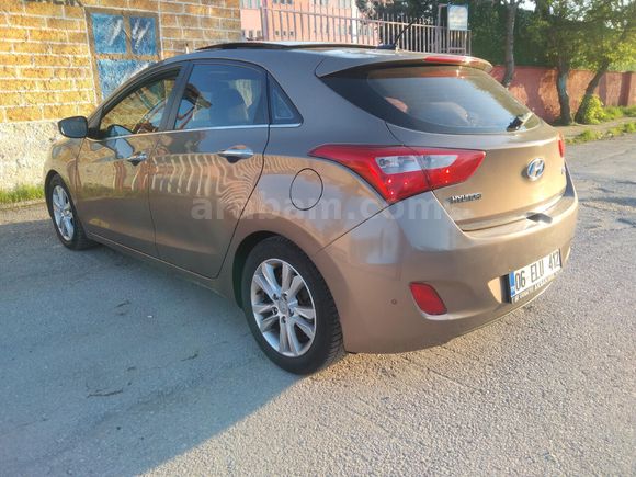 Sahibinden Hyundai i30 1.6 CRDi Elite 2012 Model