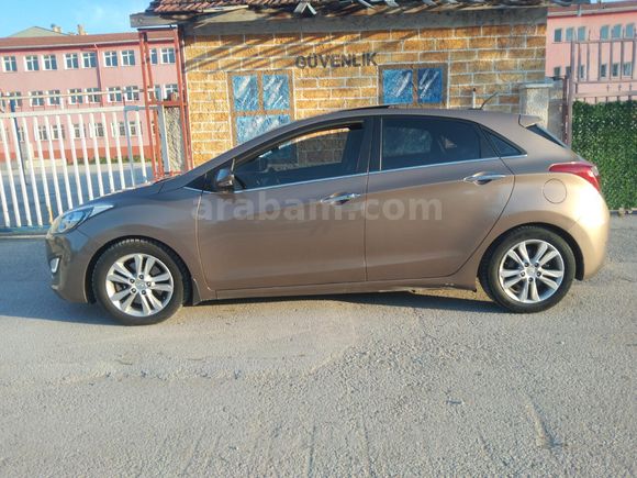 Sahibinden Hyundai i30 1.6 CRDi Elite 2012 Model
