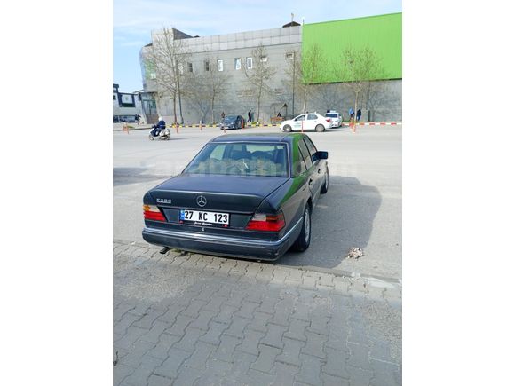 Sahibinden Mercedes - Benz E 200 1993 Model