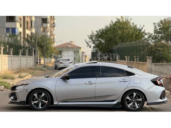 ASEL AUTO’DAN HONDA CİVİC TYPER DÖNÜŞÜMLÜ DÜŞÜK KM ÇOK TEMİZ 