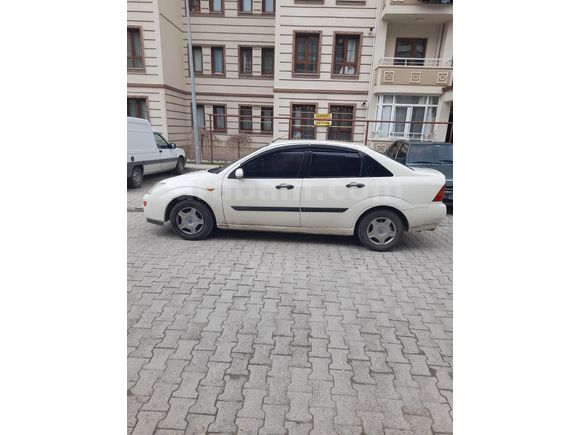 Sahibinden Ford Focus 1.6 Ambiente 2000 Model